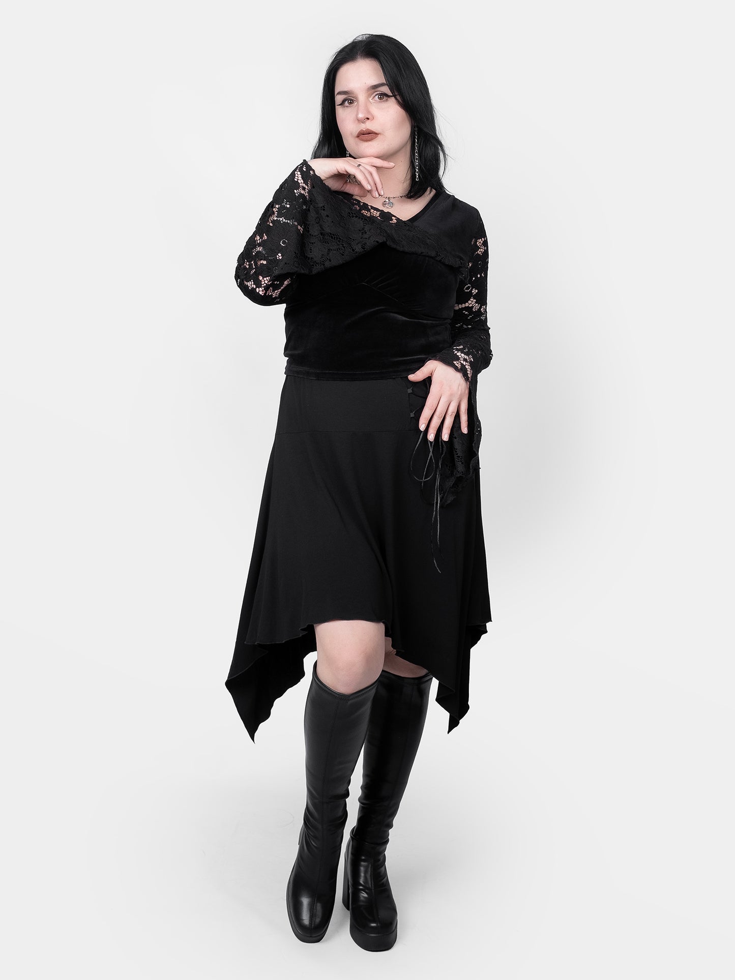 Asymetryczna spódnica z wiązaniem Lilith