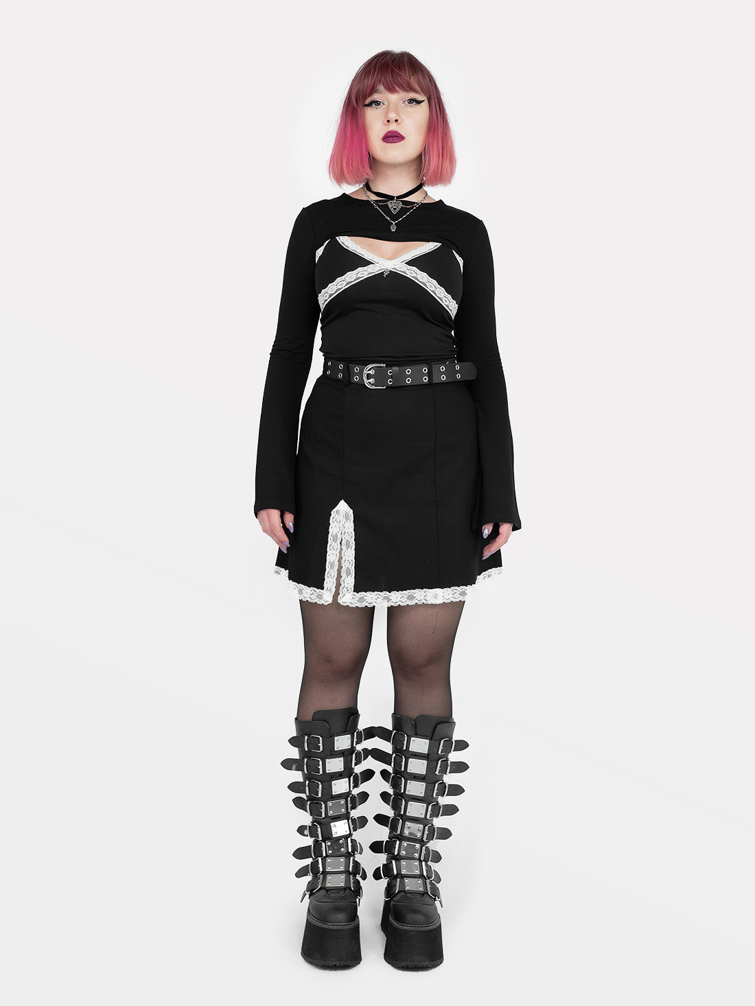Crop top z białą koronką Wither