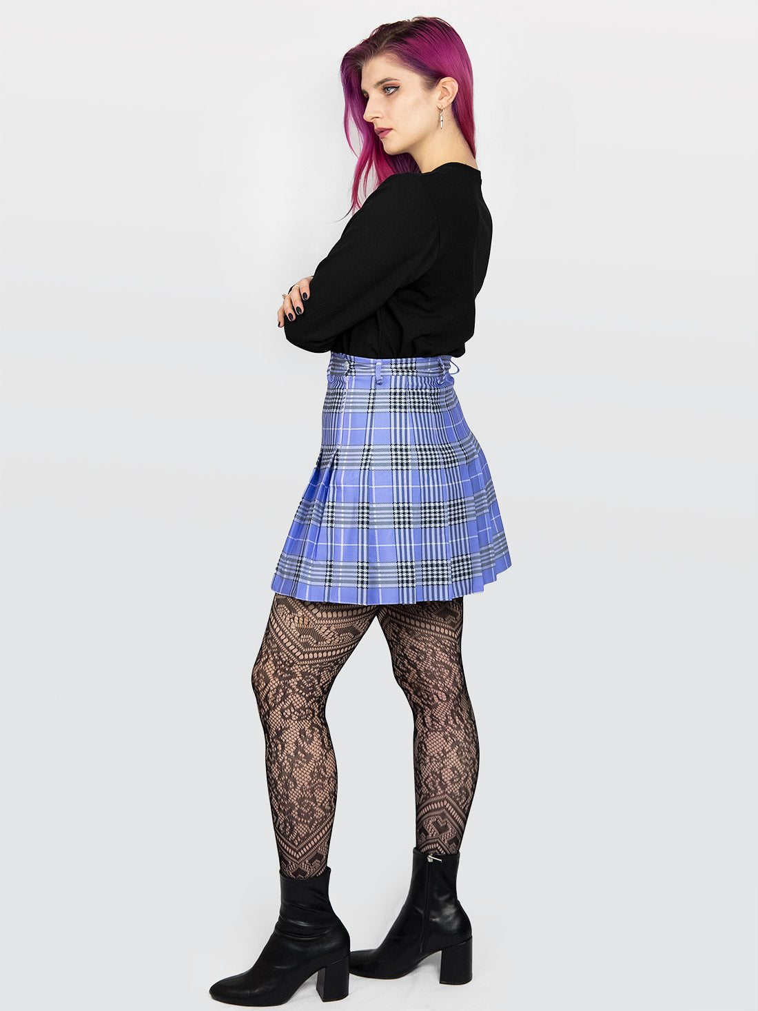 Tennis skirt w fioletową kratę ze szlufkami