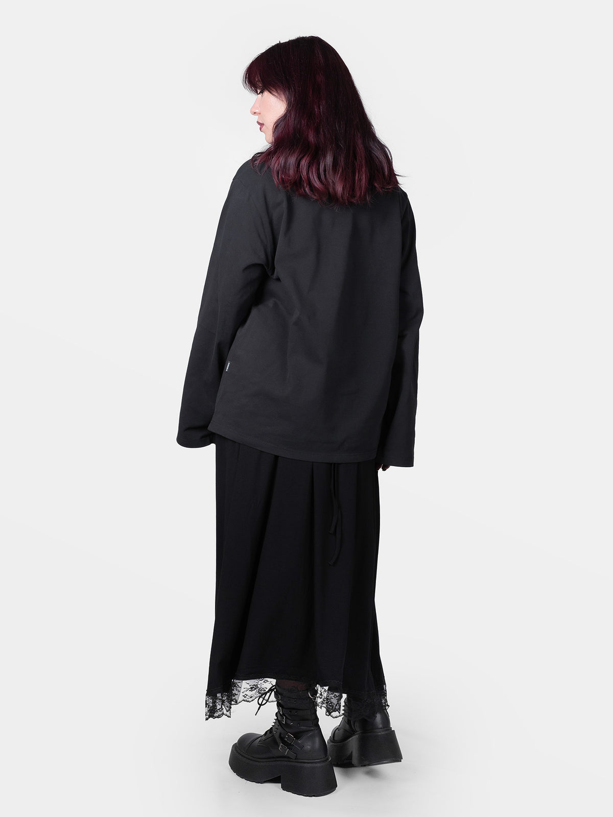 Longsleeve z haftami Flora