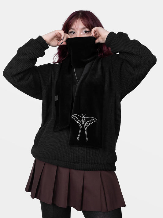 Szalik z haftem Avelune