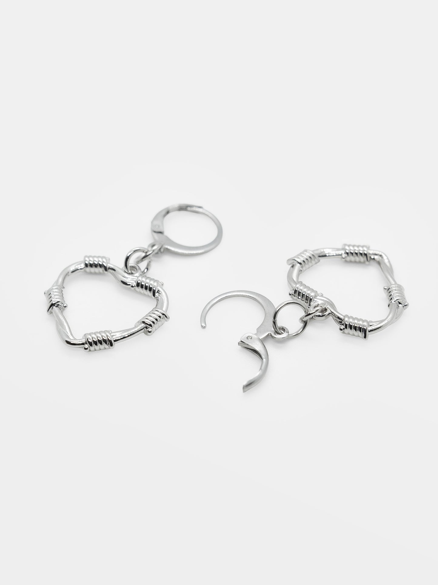 Kolczyki z sercem z drutu Lovesick