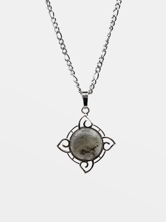  Faela Labradorite Necklace