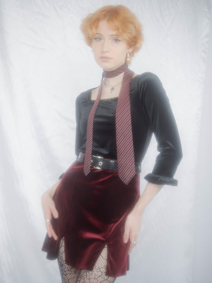 Welurowa bluzka z koronką Morticia