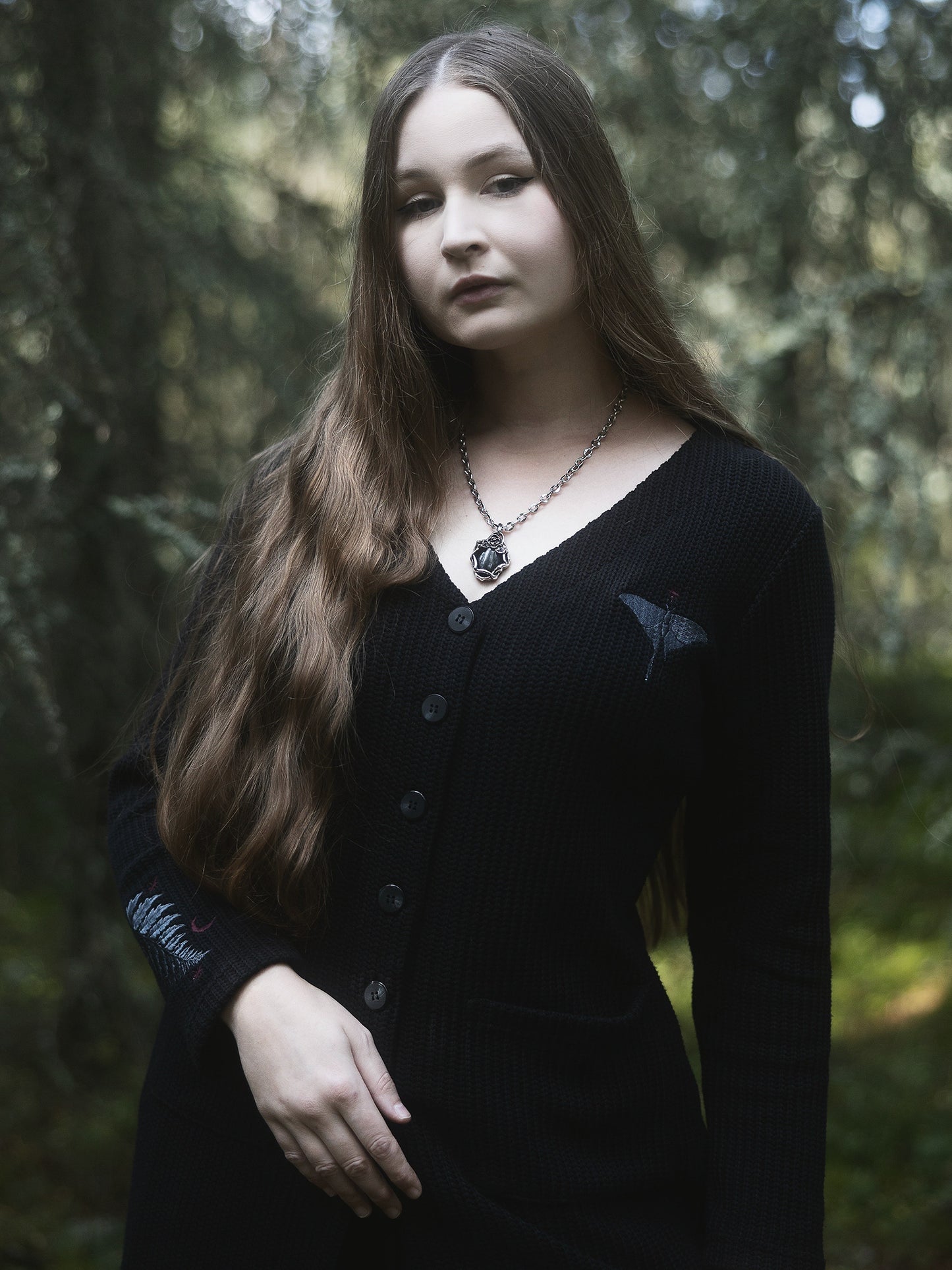 Kardigan z haftem Flora