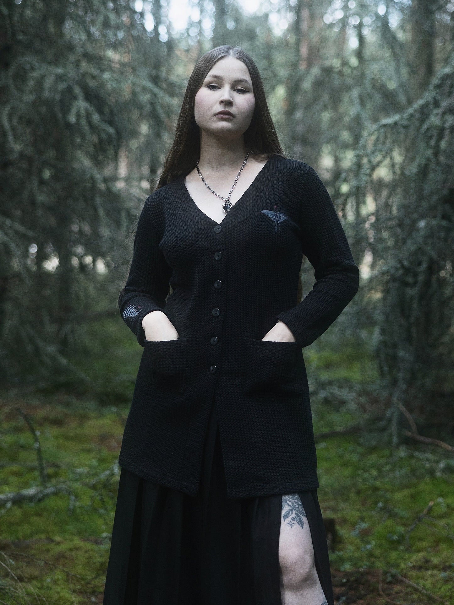 Kardigan z haftem Flora