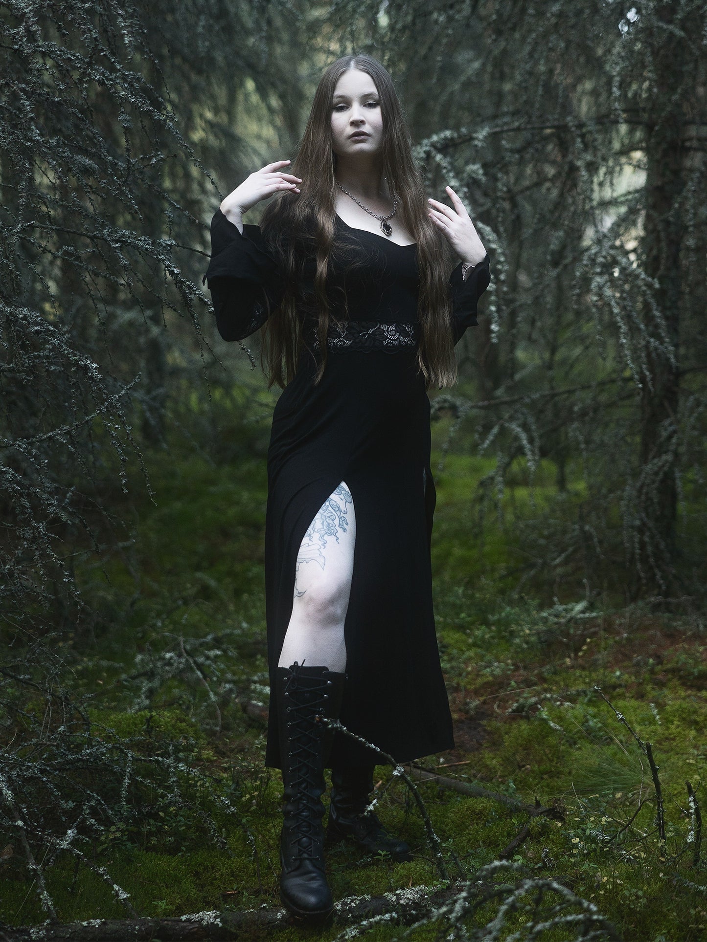 Sukienka z koronką Marigold