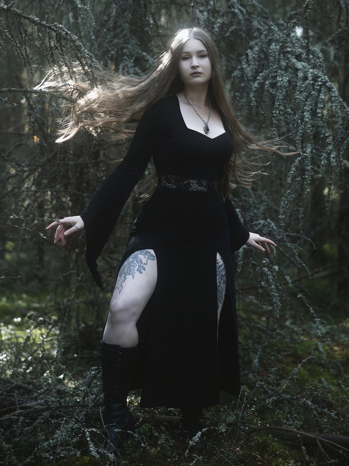 Sukienka z koronką Marigold