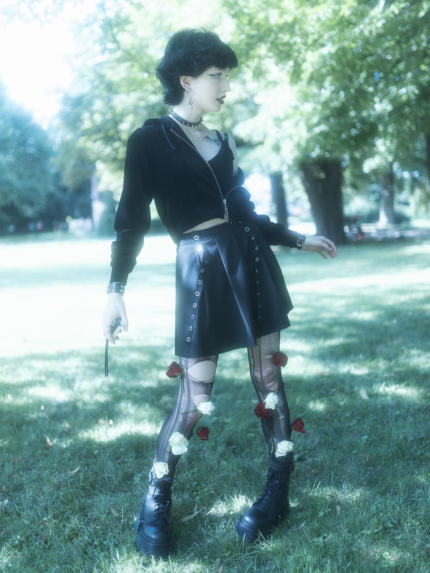 Welurowa, krótka bluza Batcave