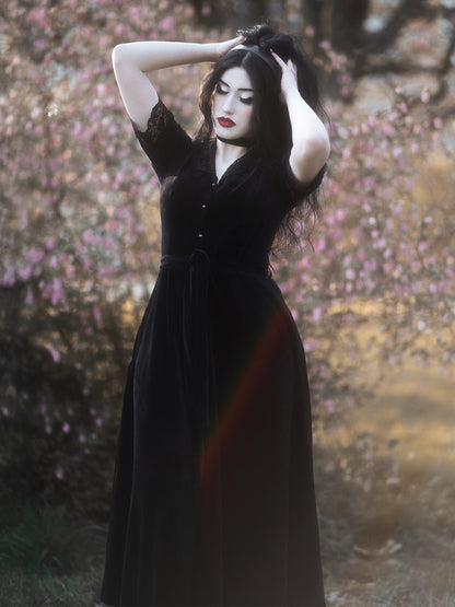 Welurowa sukienka z kołnierzem Rosemary