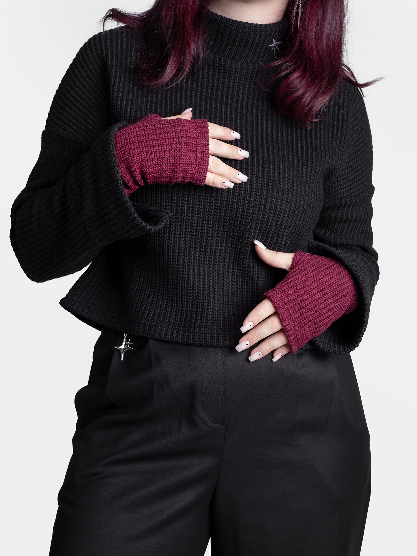 Mitenki z bordowej swetrówki