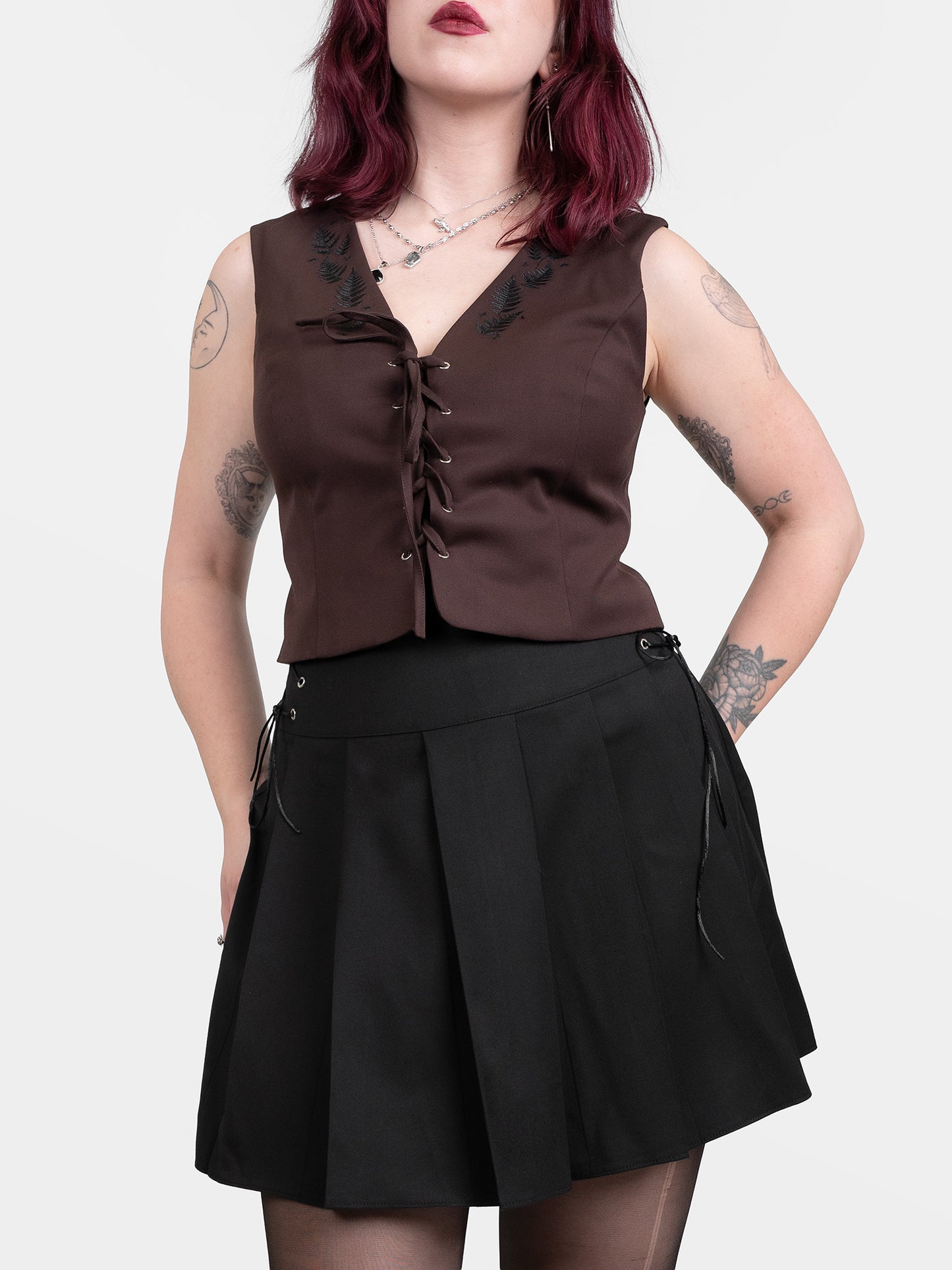 Brązowa kamizelka z wiązaniem Fenrir