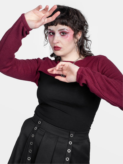 Shrug z bordowej swetrówki Ingrid