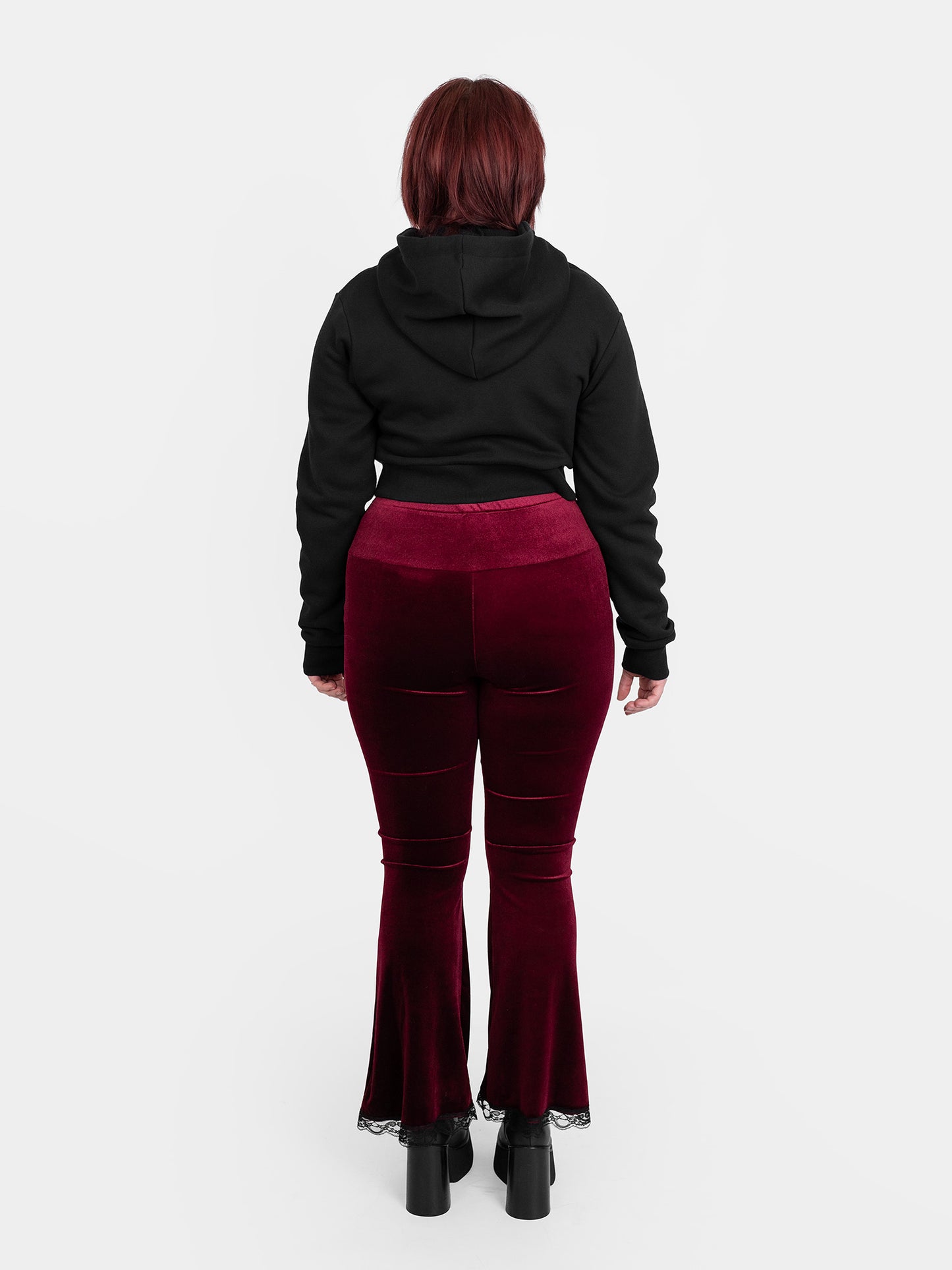 Bordowe, welurowe dzwony Sempre