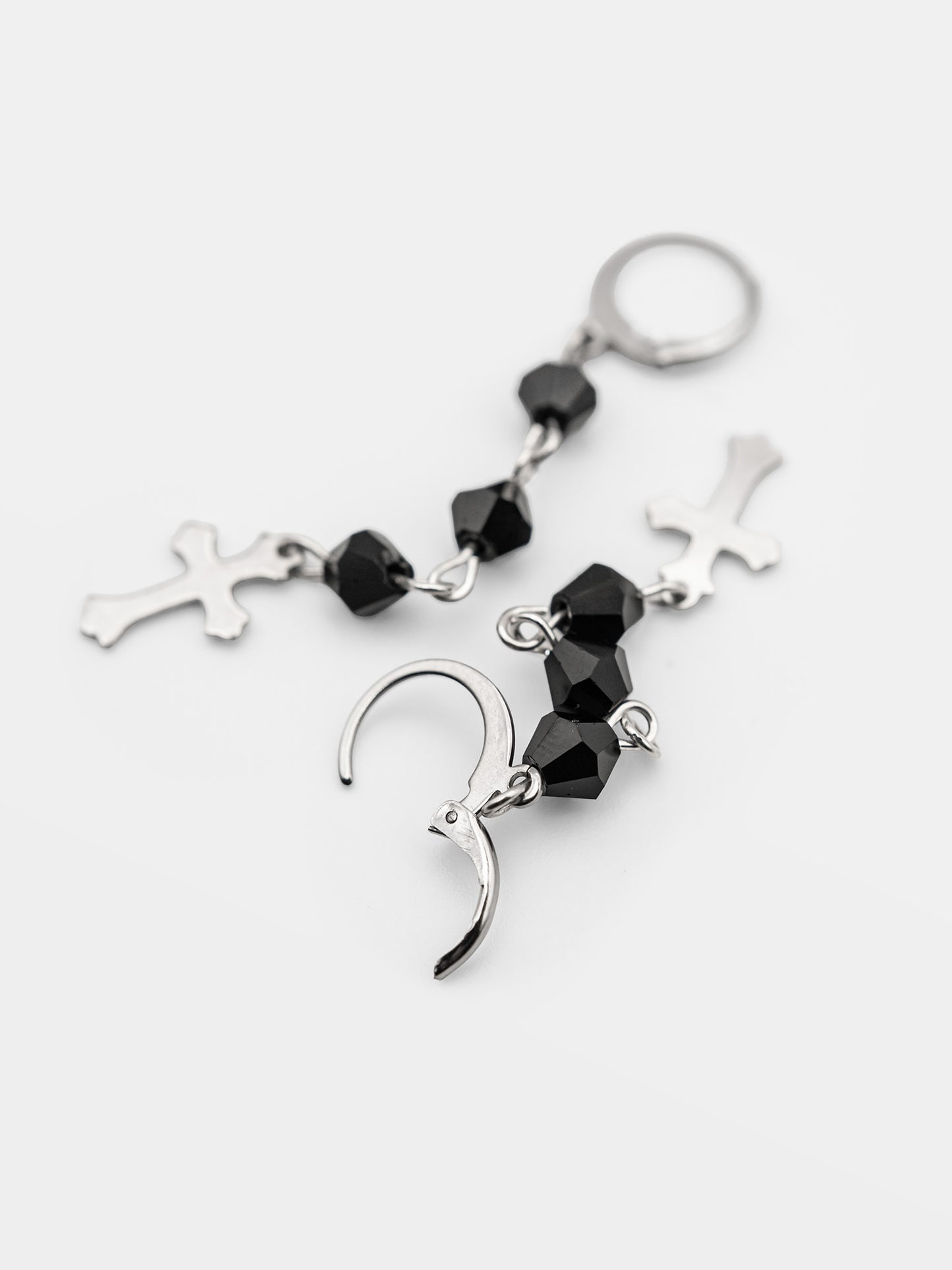 Kolczyki z krzyżami Griever