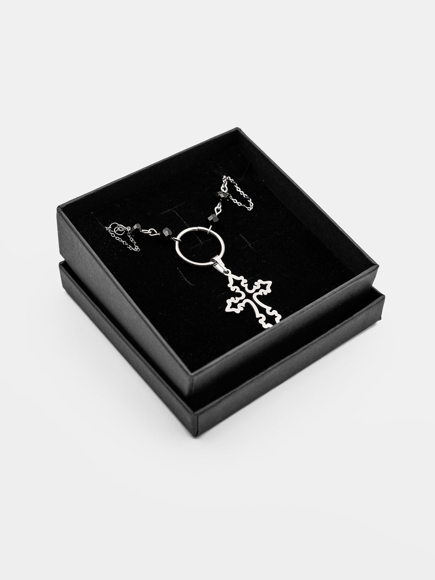 Naszyjnik z krzyżem Desecrated