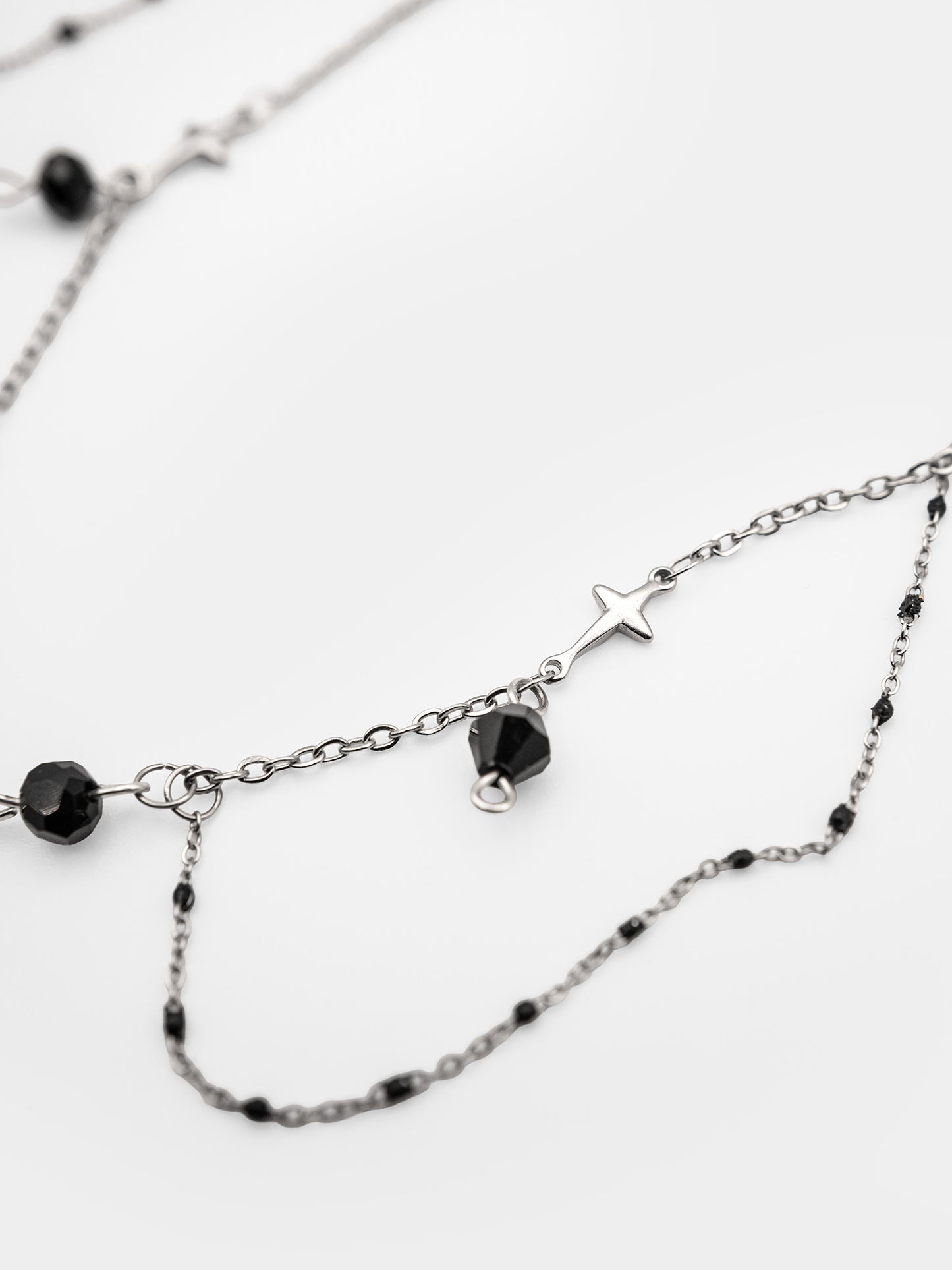 Naszyjnik z krzyżem Desecrated