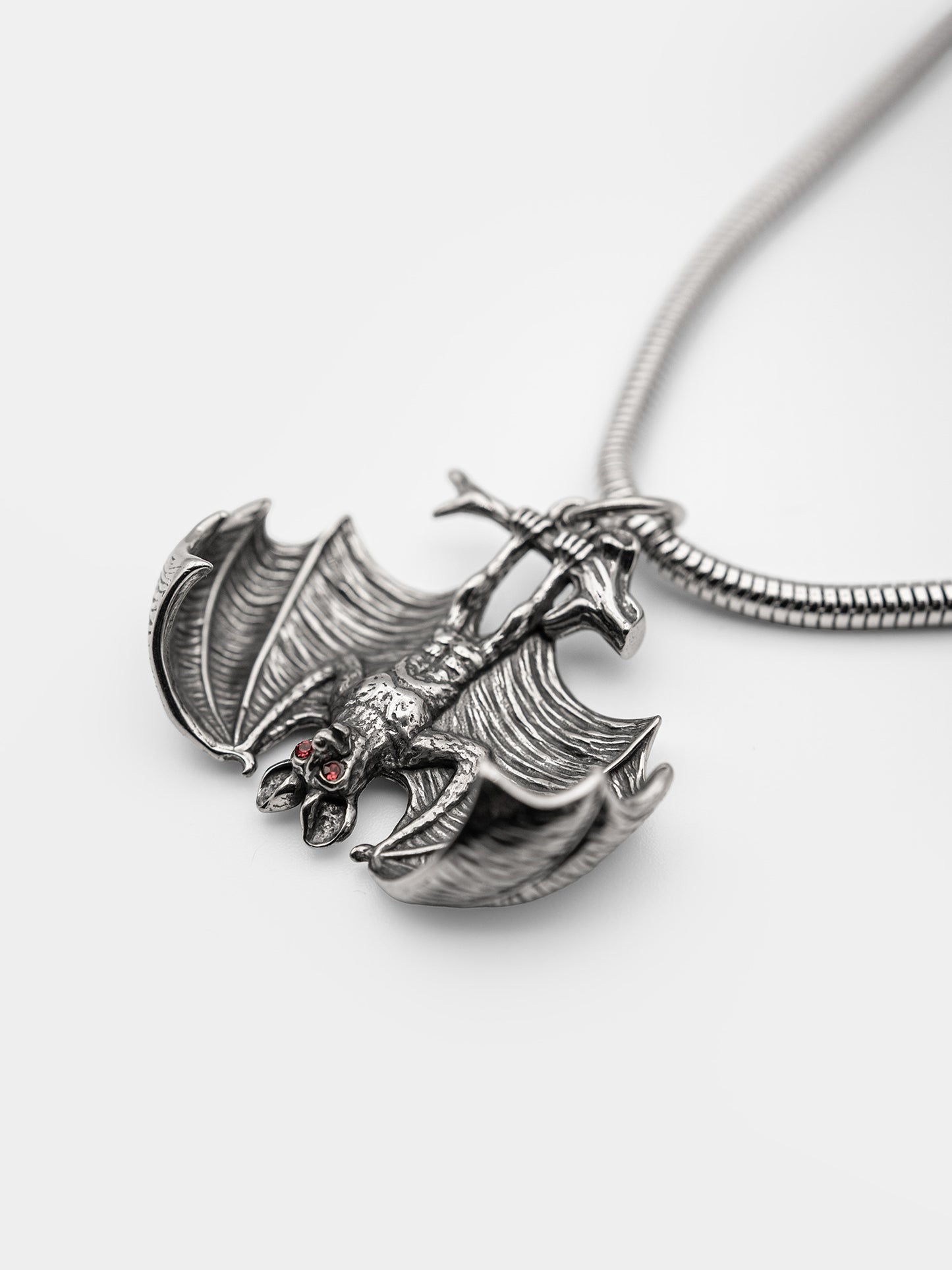 Naszyjnik z nietoperzem Sepulchre