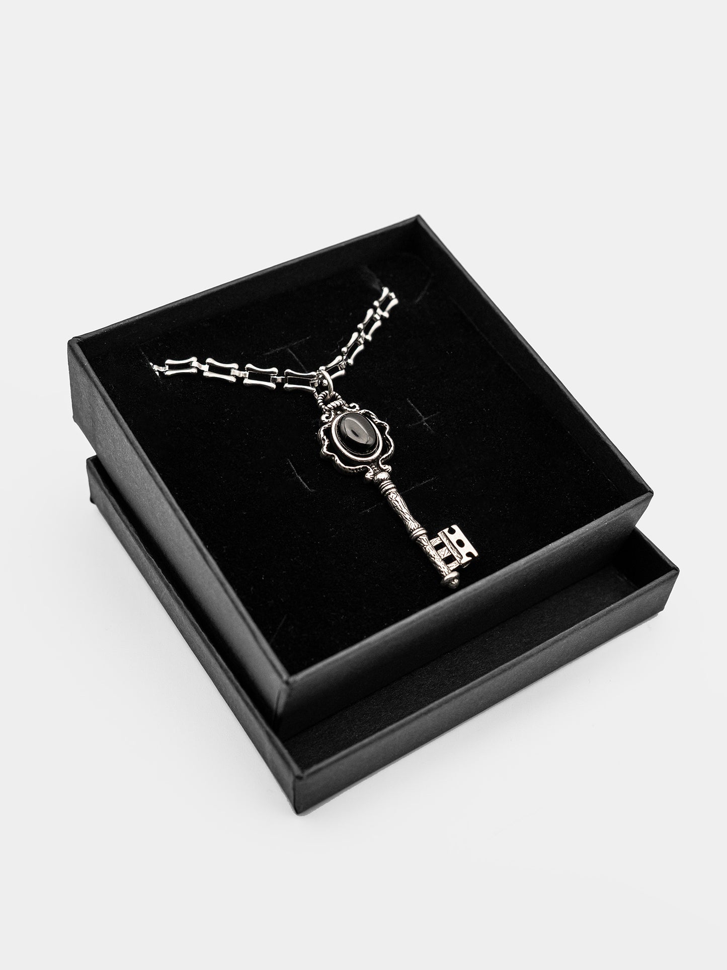 Naszyjnik z kluczem i agatem Secrecy