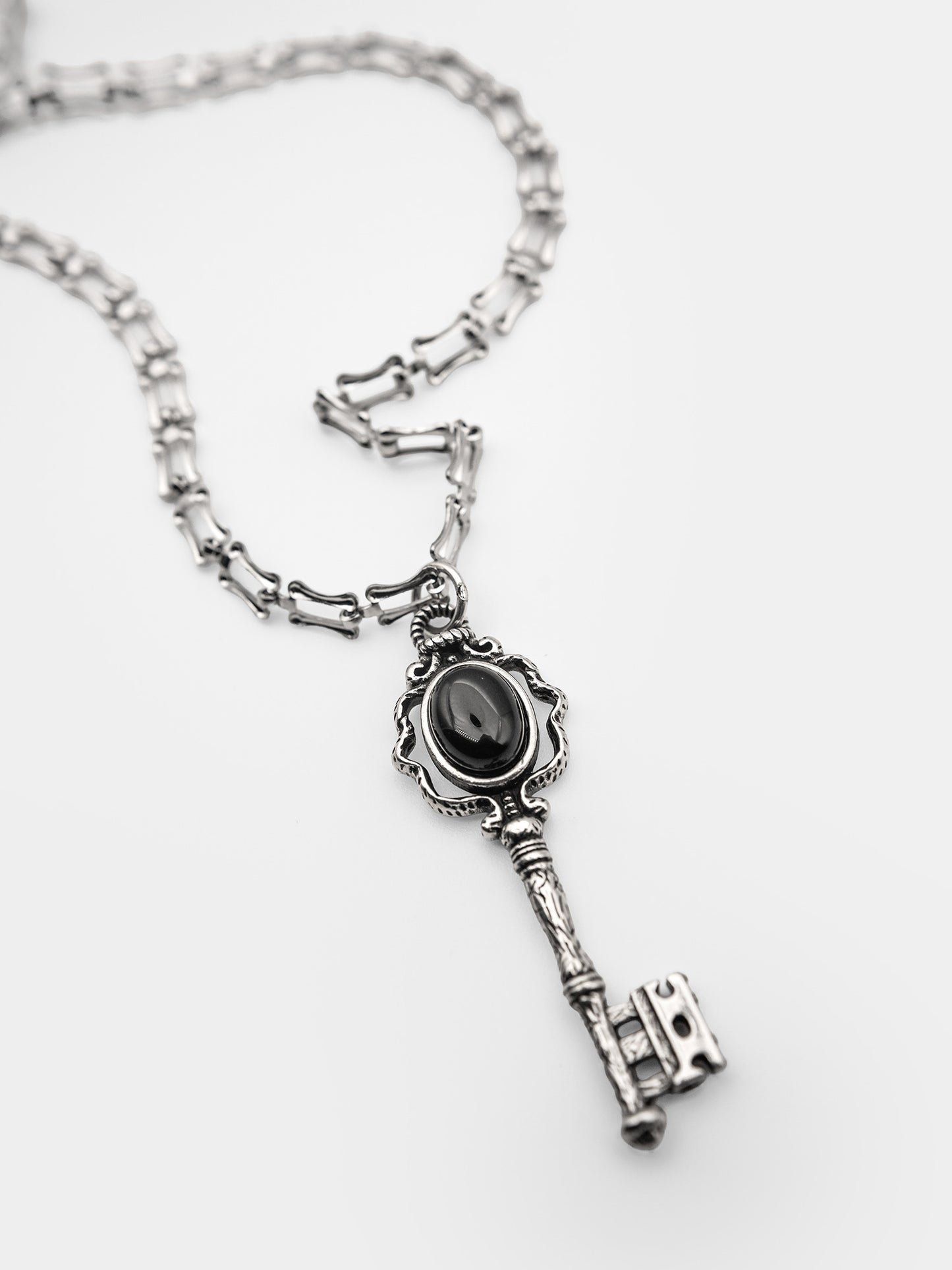 Naszyjnik z kluczem i agatem Secrecy
