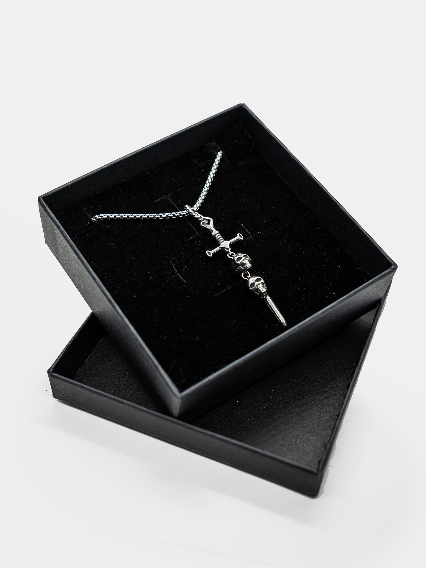 Naszyjnik z mieczem Forsaken