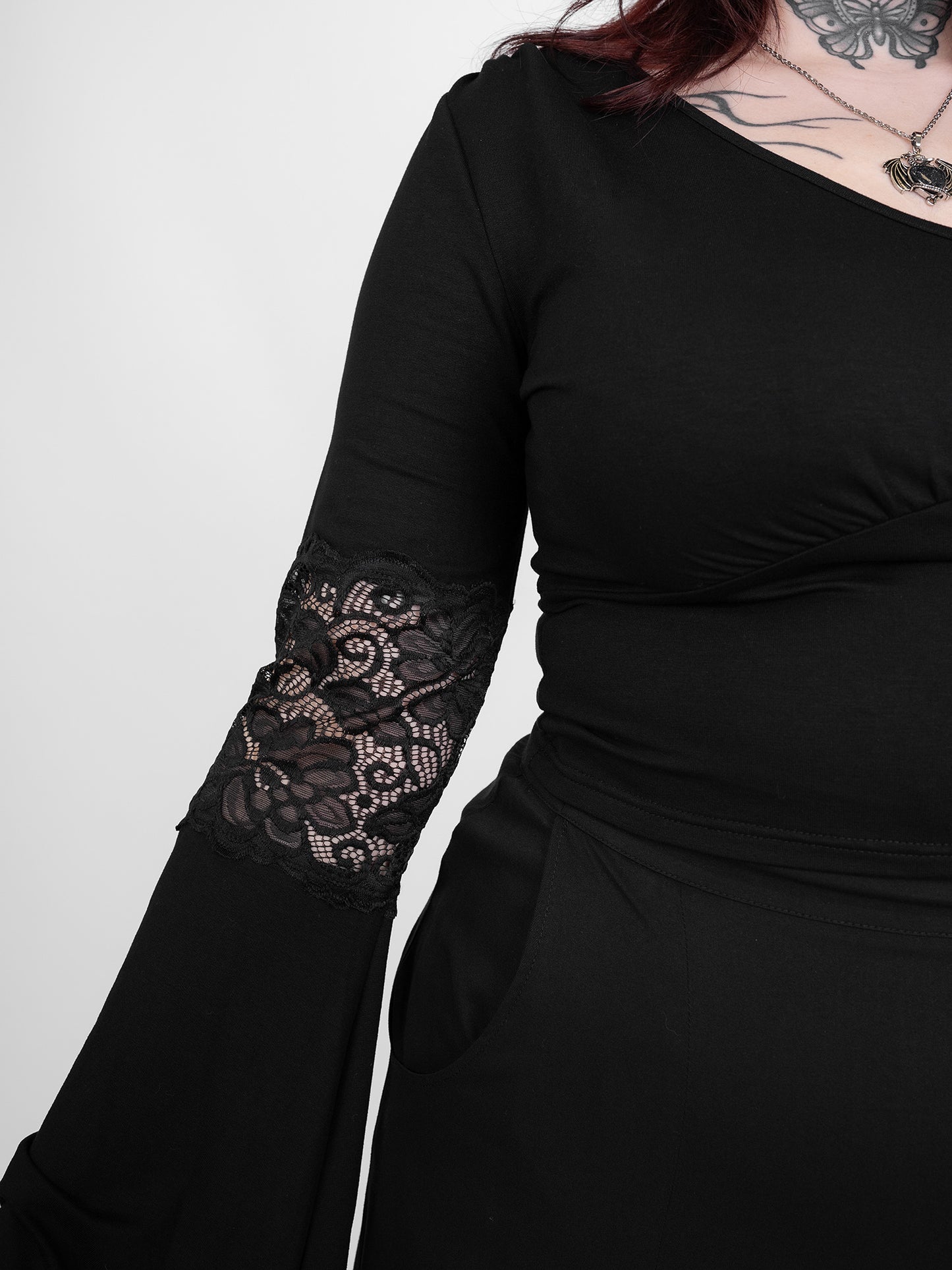 Bluzka z szerokimi rękawami Morgana