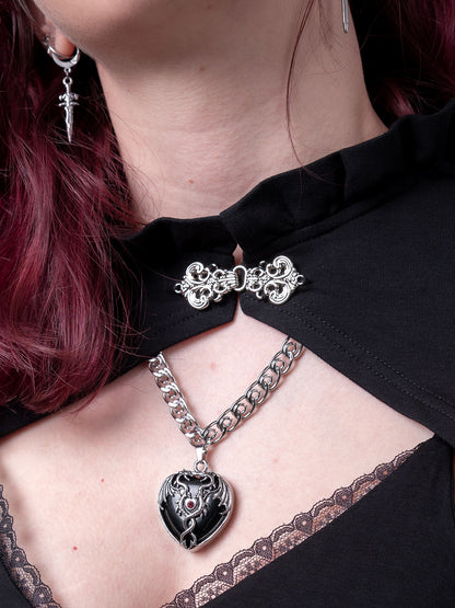 Shrug ze srebrnym zapięciem Yennefer