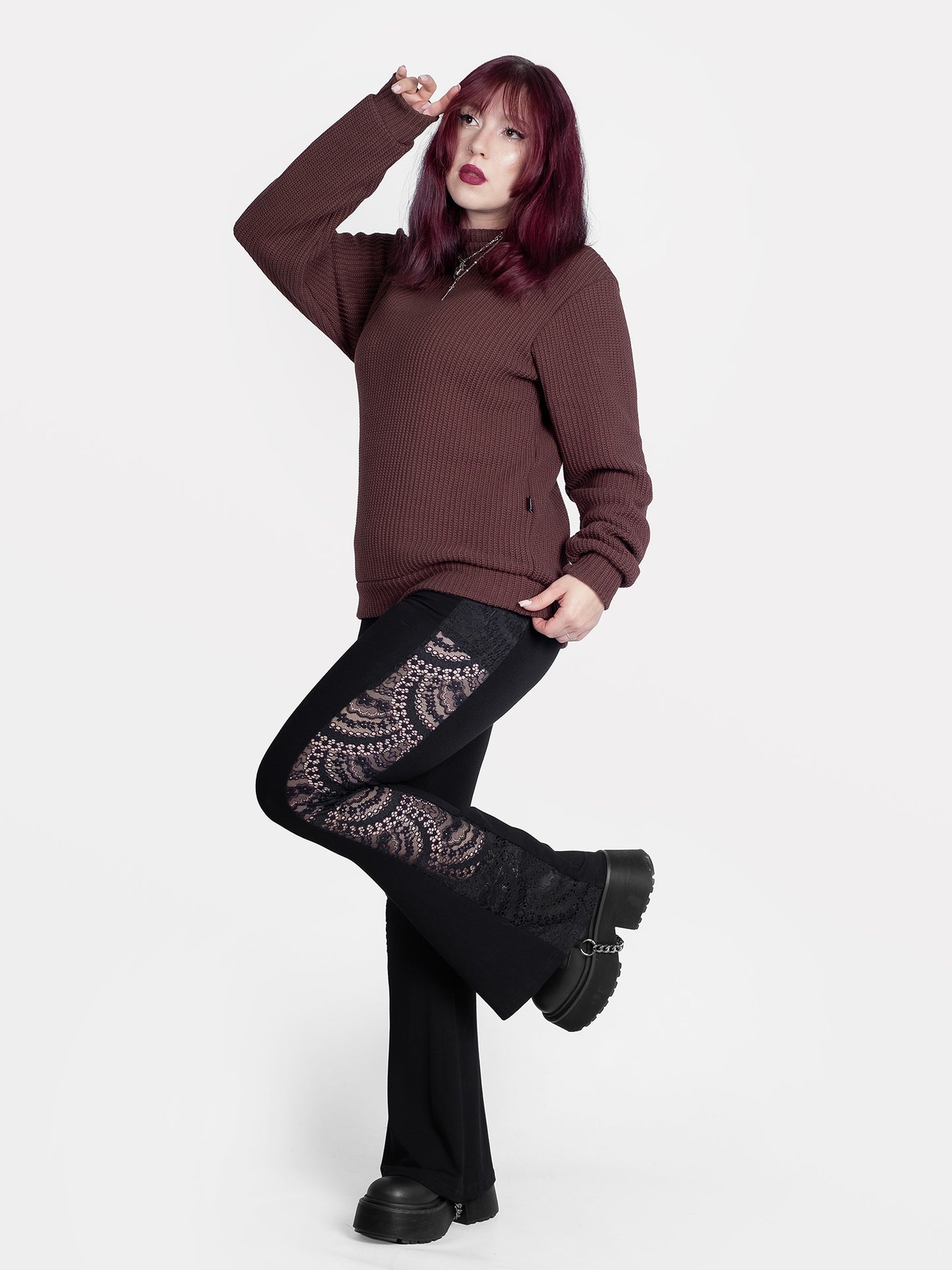 Brązowy sweter Omen