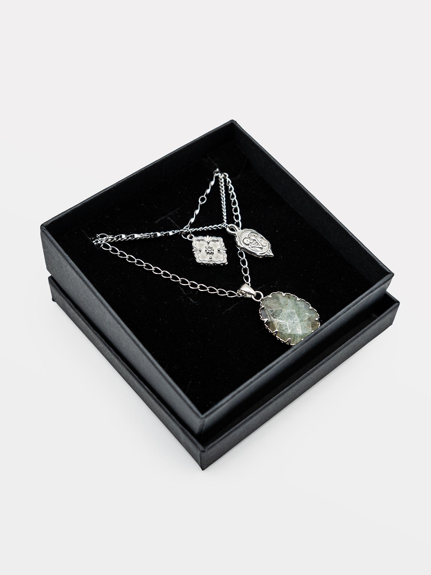 Potrójny naszyjnik z labradorytem Loverbound