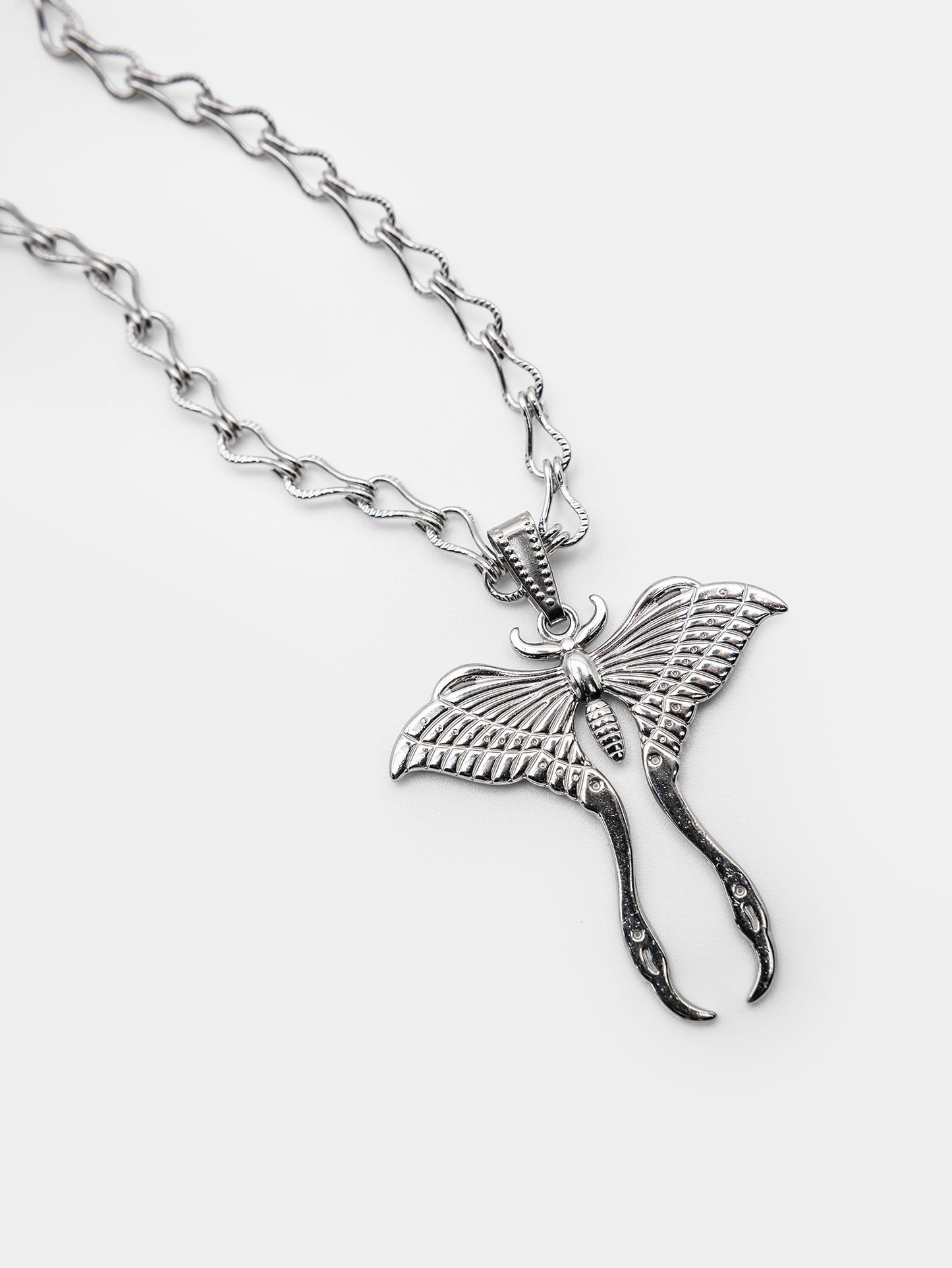 Naszyjnik z ćmą Frenesia