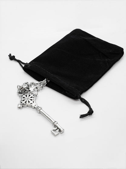 Długi naszyjnik z kluczem Mistery