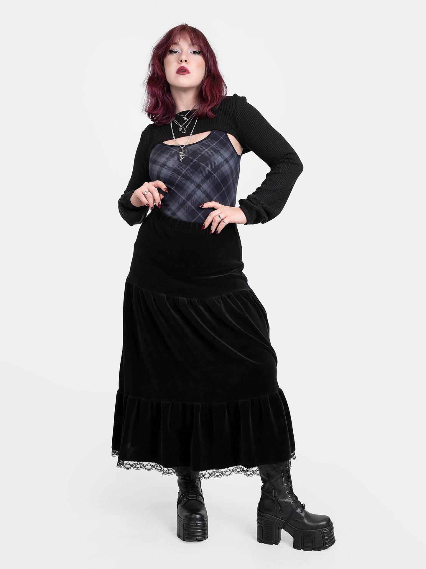 Welurowa spódnica maxi z falbanami Oblivion