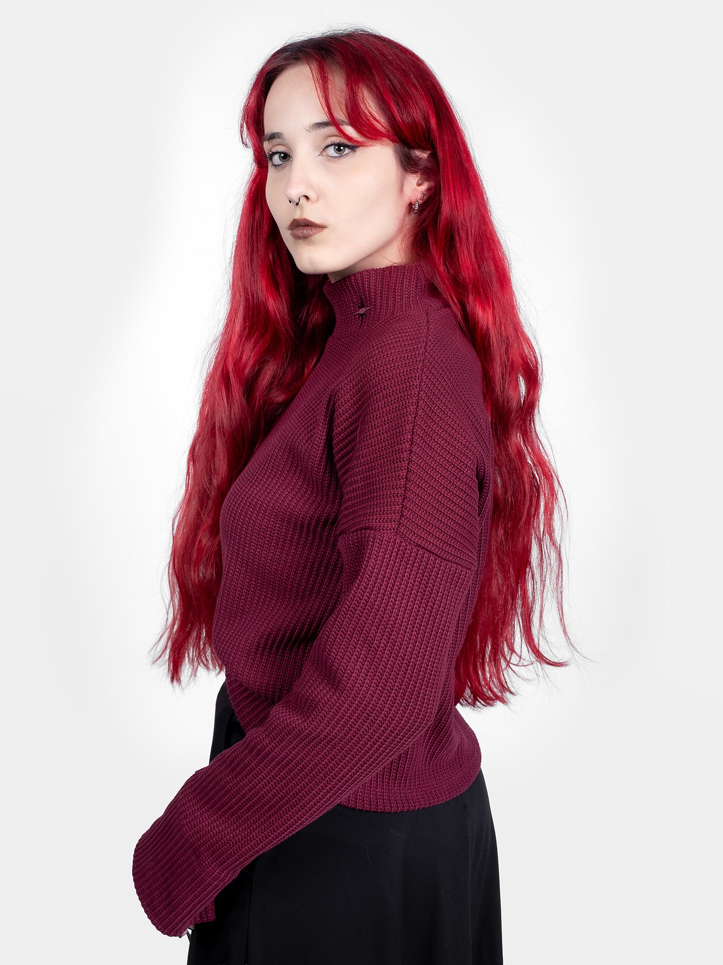 Bordowy sweter z golfem Astrid
