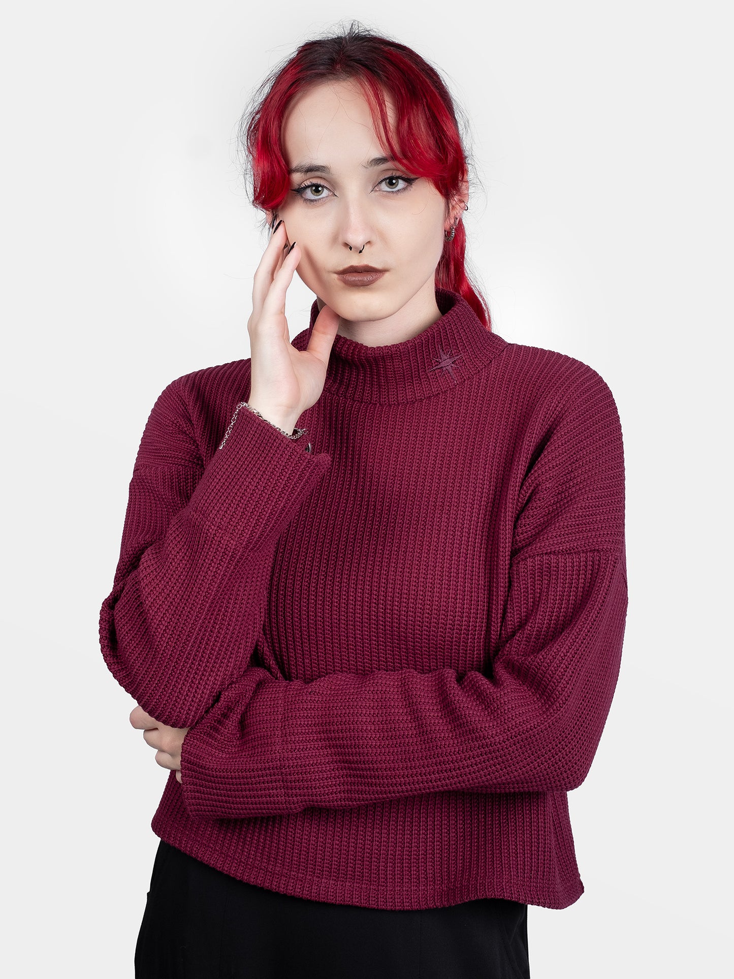 Bordowy sweter z golfem Astrid