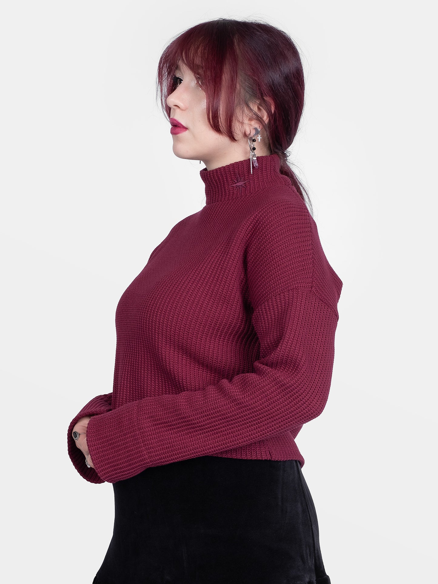 Bordowy sweter z golfem Astrid