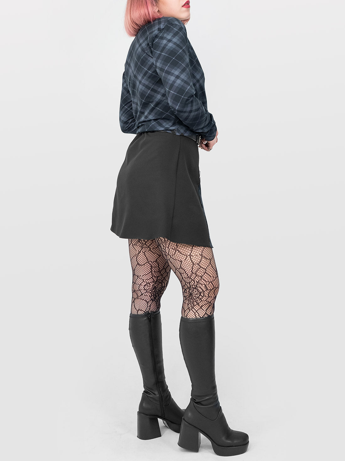 Spódnica mini z wycięciami w kratę Oddity
